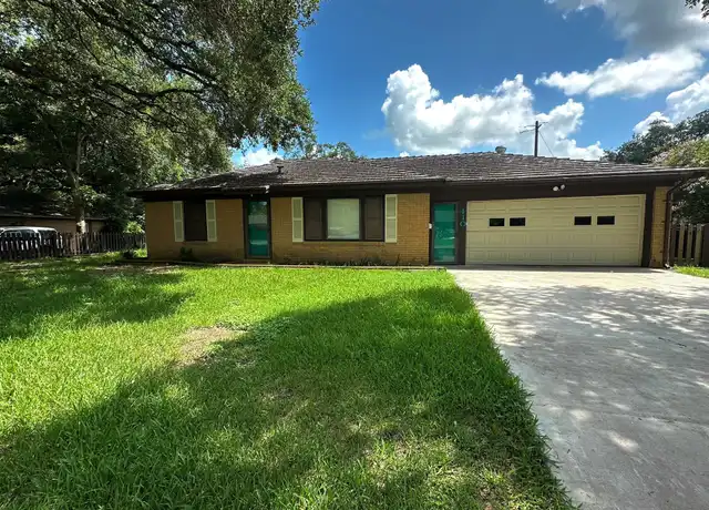 Property at 410 Tennie Ave, Wharton, TX, 77488, 4 beds, 2.5 baths, [object Object]