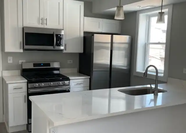 Property at 2242 W 18th Pl Unit 2B, Chicago, IL, 60608, 3 beds, 2 baths, [object Object]