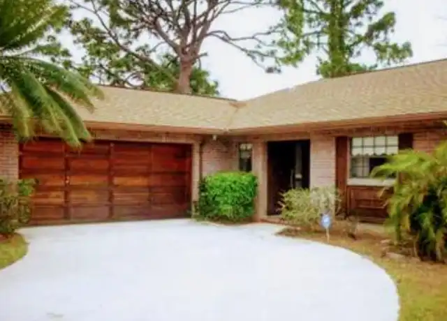 Property at 952 SE Walters Ter, Port Saint Lucie, FL, 34983, 3 beds, 2 baths, [object Object]