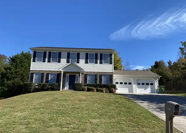 Property at 8206 Gamblers Choice Trl, Powell, TN, 37849, 3 beds, 2.5 baths, [object Object]