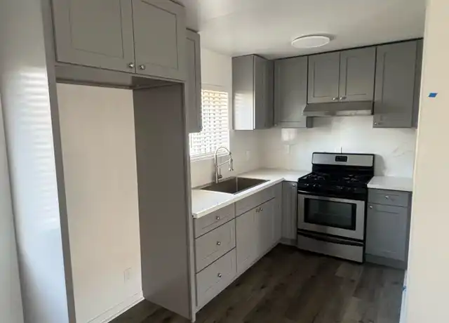 Property at 6804 11th Ave, Los Angeles, CA, 90043, 2 beds, 1 bath, [object Object]