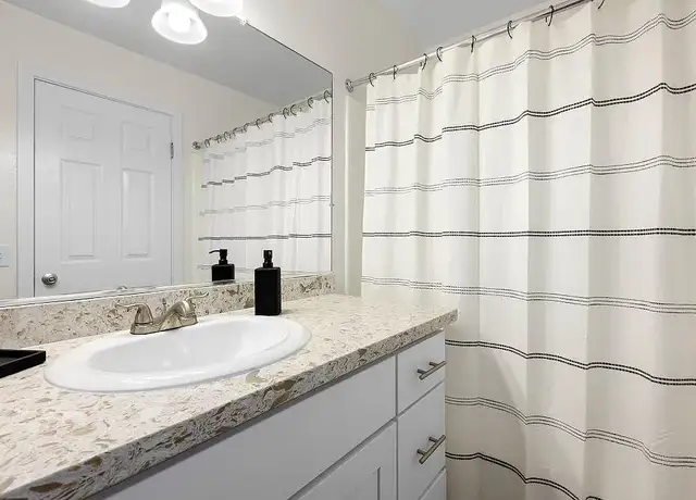 Photo of 603 Hampshire Rd, Westlake Village, CA 91361