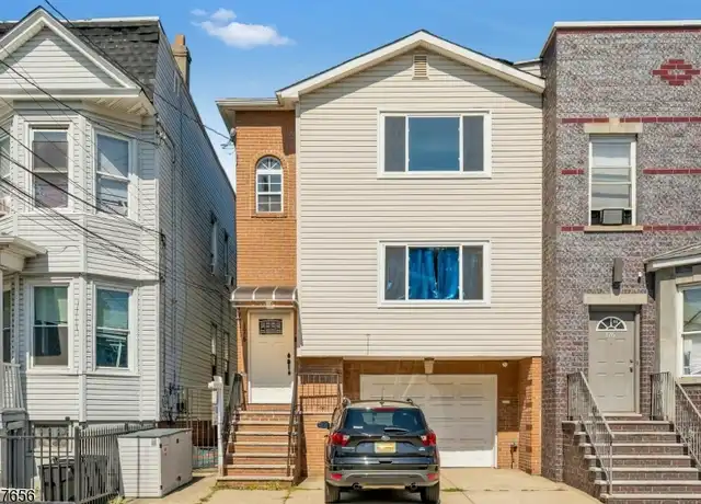 Property at 174 Catherine St, Elizabeth, NJ, 07201, 3 beds, 2 baths, [object Object]