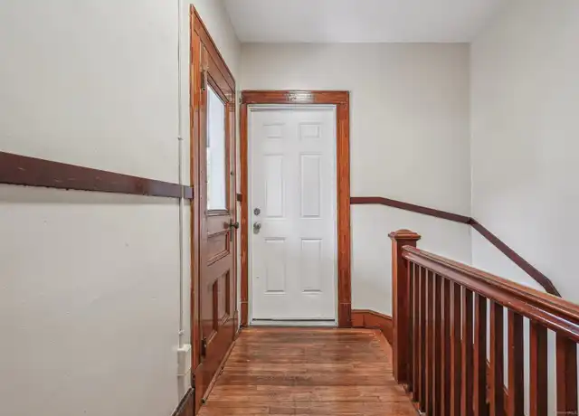 Property at 154 Easton Ave Unit 2, Waterbury, CT, 06704, 2 beds, 1 bath, [object Object]