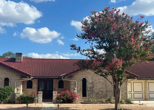 Property at 706 Golfcrest Dr, Windcrest, TX, 78239, 3 beds, 2.5 baths, [object Object]