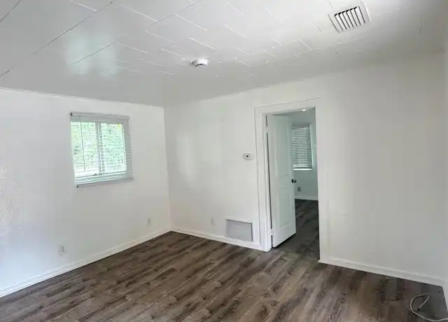 Property at 201 NW 10th St Unit 203, Pompano Beach, FL, 33060, 1 bed, 1 bath, [object Object]