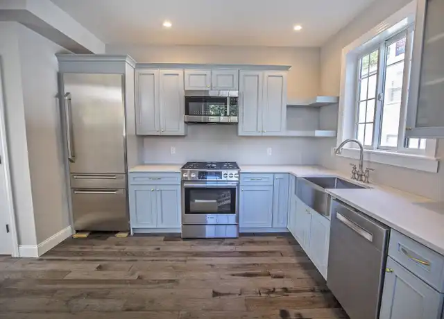 Property at 21 Langdon St, Portsmouth, NH, 03801, 3 beds, 2.5 baths, [object Object]