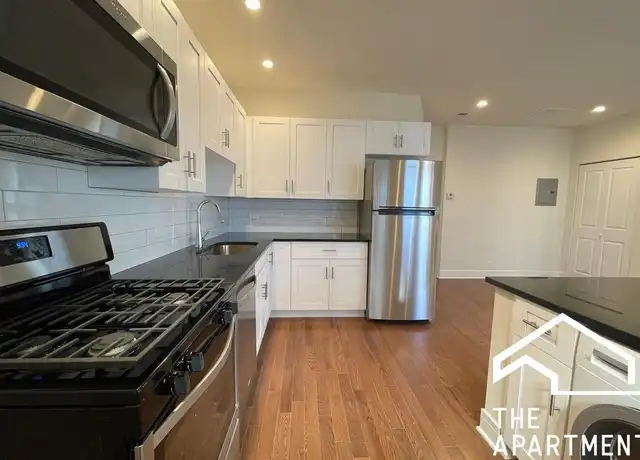 Property at 3238 N Clark St Unit 2F, Chicago, IL, 60657, 2 beds, 1 bath, [object Object]