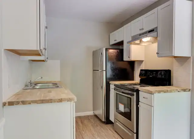 Property at 2322 I St S Apt 02, Fort Smith, AR, 72901, 1 bed, 1 bath, [object Object]