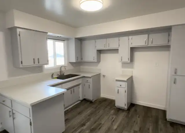 Property at 1265 W Devonshire Ave Unit D, Hemet, CA, 92543, 2 beds, 1 bath, [object Object]