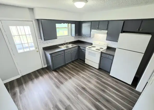 Property at 3728 Village Trl, Nashville, TN, 37207, 2 beds, 1 bath, [object Object]