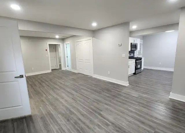 Property at 35 Cooper Pl Unit 225, New Haven, CT, 06515, 2 beds, 1 bath, [object Object]