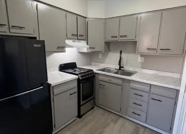 Property at 2339 Harrodsburg Rd Unit 8, Lexington, KY, 40504, 1 bed, 1 bath, [object Object]