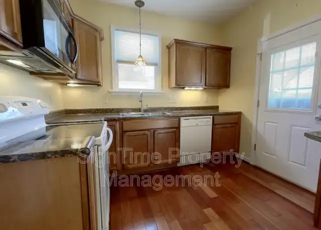Property at 825 Armstrong Ave, Hagerstown, MD, 21740, 2 beds, 1 bath, [object Object]