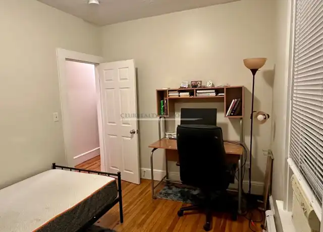 Property at 366 Crescent St Unit 1RB, Waltham, MA, 02453, 3 beds, 2 baths, [object Object]