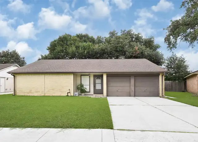 Property at 10007 Oakmont Dr, La Porte, TX, 77571, 3 beds, 2 baths, [object Object]