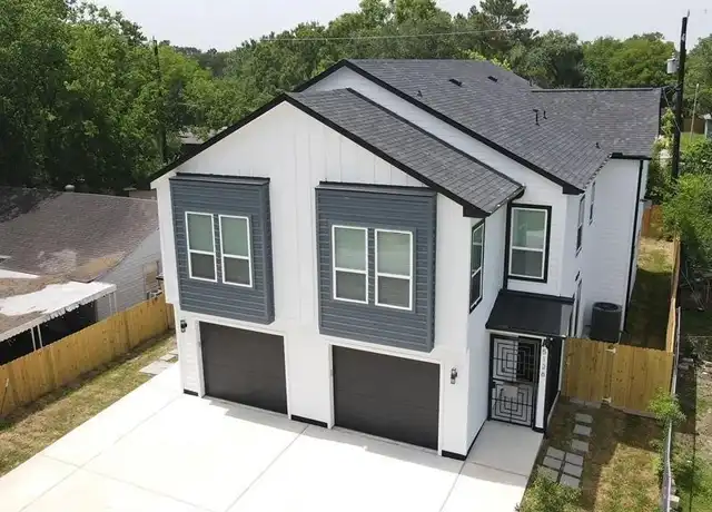 Property at 5126 Lyndhurst Dr Unit A, Houston, TX, 77033, 3 beds, 2.5 baths, [object Object]