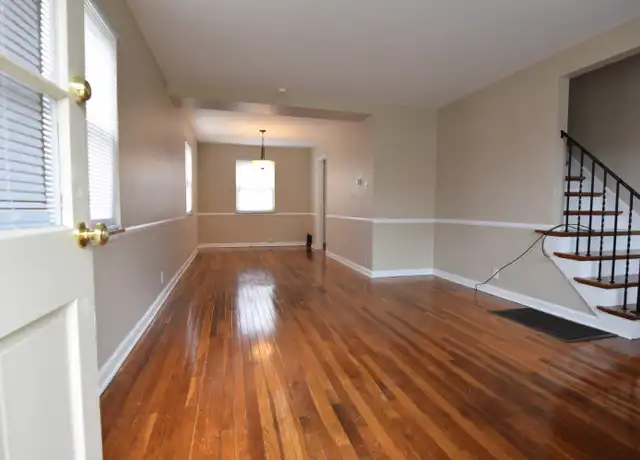 Property at 30 S Kellner Rd Unit 7, Columbus, OH, 43209, 2 beds, 1 bath, [object Object]