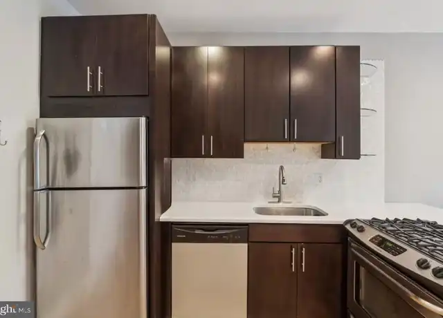 Property at 1702 Carpenter St, Philadelphia, PA, 19146, 2 beds, 2 baths, [object Object]