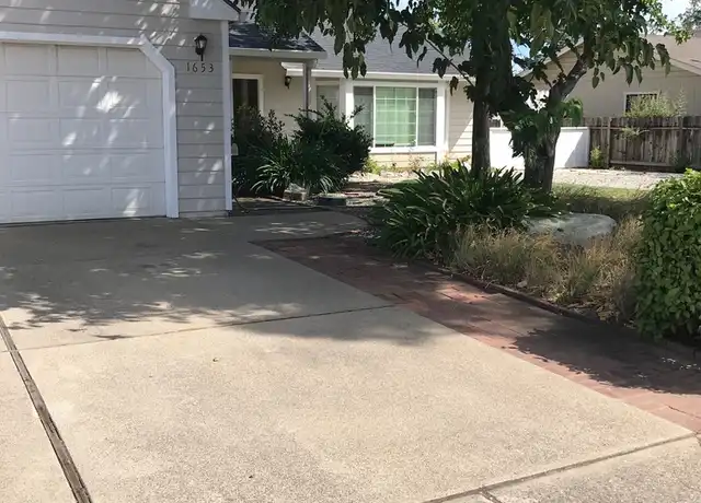 Property at 1653 Kildare Dr, Redding, CA, 96001, 3 beds, 2 baths, [object Object]