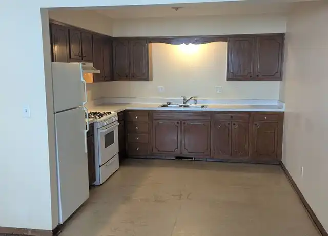 Property at 607 N 2nd St Unit 607-1, Rockford, IL, 61107, 2 beds, 1 bath, [object Object]