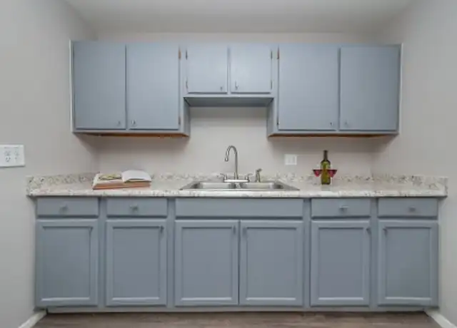Property at 5800 Renee Ct, Cincinnati, OH, 45239, 2 beds, 1 bath, [object Object]