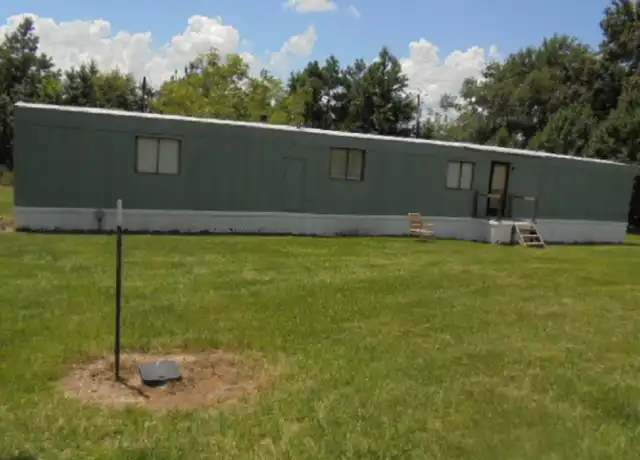 Property at 1524 County Road 1128 Trlr B, Tyler, TX, 75704, 1 bed, 1 bath, [object Object]