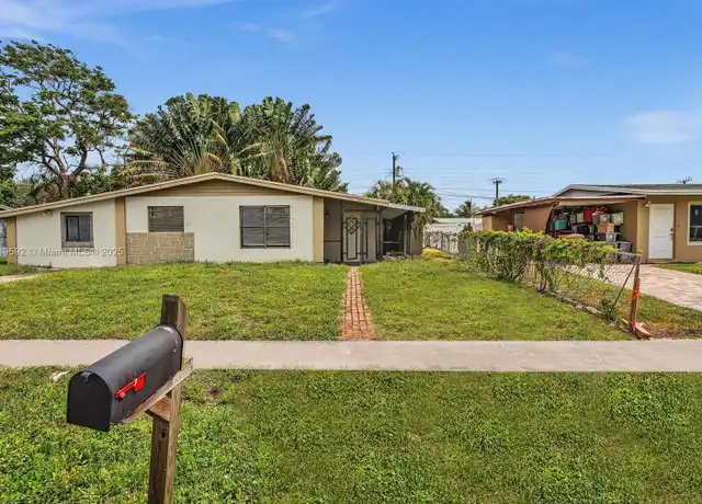 Property at 5611 SW 37th St Unit 1, Davie, FL, 33314, 3 beds, 2 baths, [object Object]