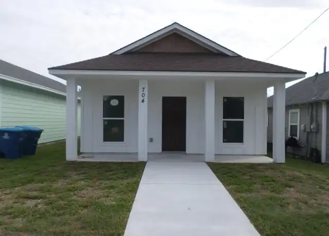 Property at 704 N Gagon St, Rockport, TX, 78382, 2 beds, 2 baths, [object Object]