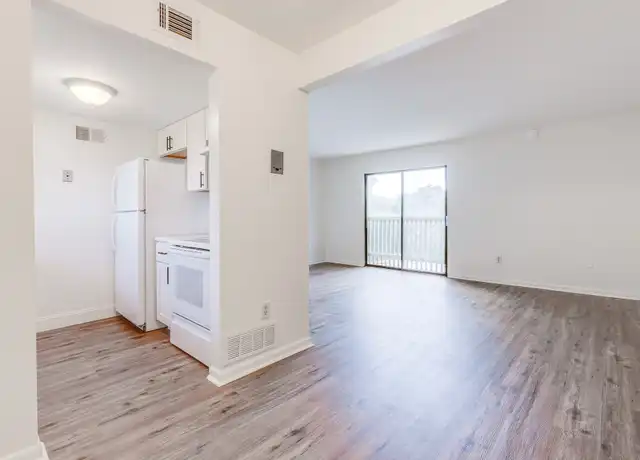 Property at 160 Glenn St, Pittsburgh, PA, 15205, 1 bed, 1 bath, [object Object]