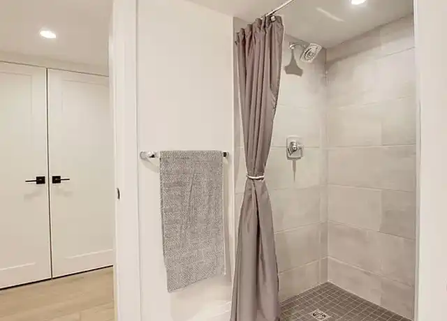 Property at 102 N Main St, Greenville, SC, 29601, 1 bed, 1 bath, [object Object]