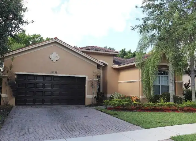 Property at 19298 Seneca Ave, Weston, FL, 33332, 3 beds, 2 baths, [object Object]