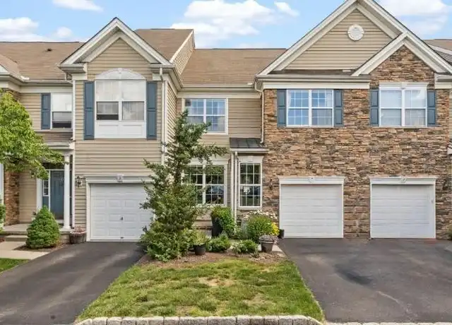 Property at 5 Case Ct, Monroe, NY, 10950, 3 beds, 2.5 baths, [object Object]