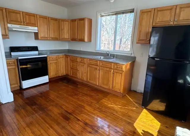 Property at 6 Centennial St, Foxborough, MA, 02035, 2 beds, 1 bath, [object Object]