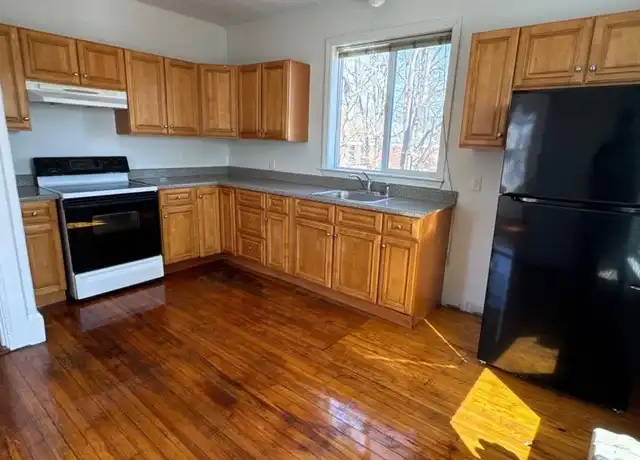 Property at 6 Centennial St, Foxborough, MA, 02035, 2 beds, 1 bath, [object Object]