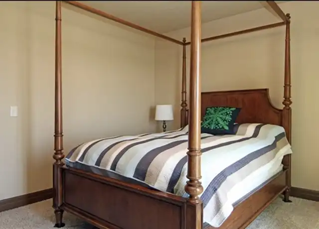 Property at 802 Parkway Dr, North Salt Lake, UT, 84054, 1 bed, 1 bath, [object Object]
