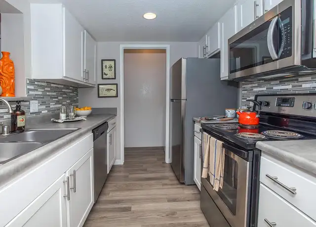 Photo of 333 E Enos Dr, Santa Maria, CA 93454