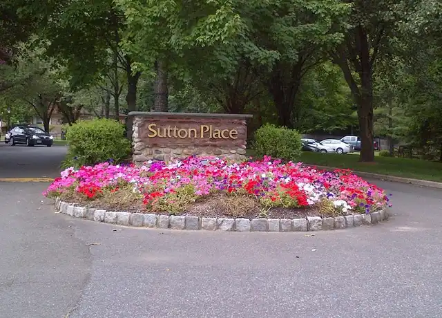 Property at 332 Sutton Pl, Norwood, NJ, 07648, 2 beds, 2 baths, [object Object]