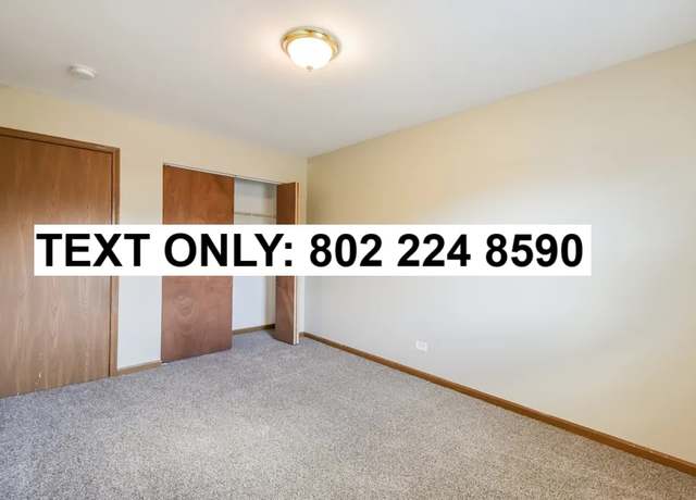 Photo of 27 Magnolia Dr, Streamwood, IL 60107