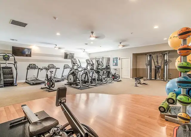 Photo of 450 N Mathilda Ave, Sunnyvale, CA 94085