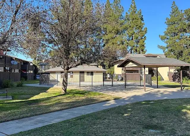 Photo of 625 S Madera Ave, Madera, CA 93637