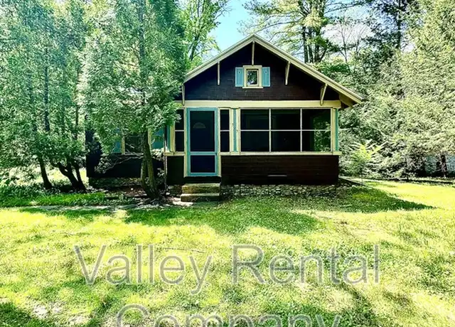 Property at 323 Pelham Rd, Amherst, MA, 01002, 3 beds, 1 bath, [object Object]