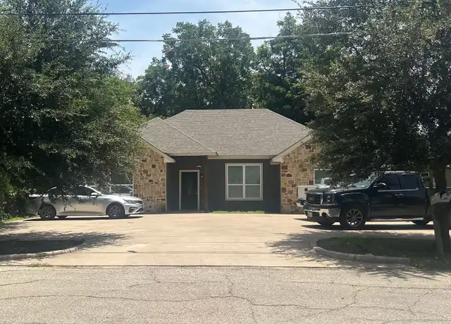 Property at 326 Church Ave, Waco, TX, 76706, 4 beds, 4 baths, [object Object]