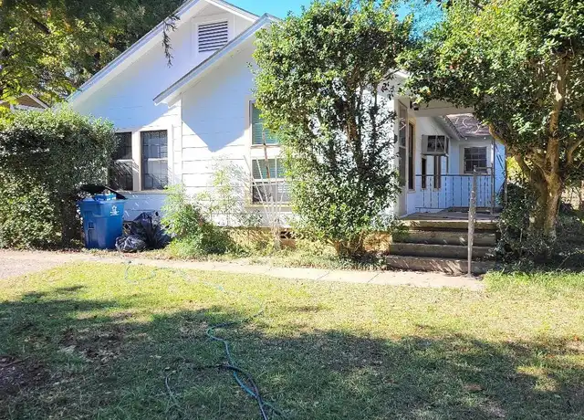 Property at 711 Wood St, Gladewater, TX, 75647, 3 beds, 2 baths, [object Object]
