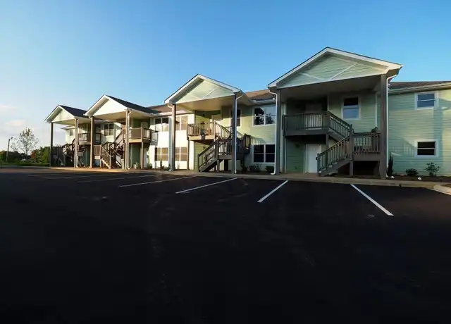 Property at 94 Charleston Ct, Hendersonville, NC, 28792, 2 beds, 1 bath, [object Object]
