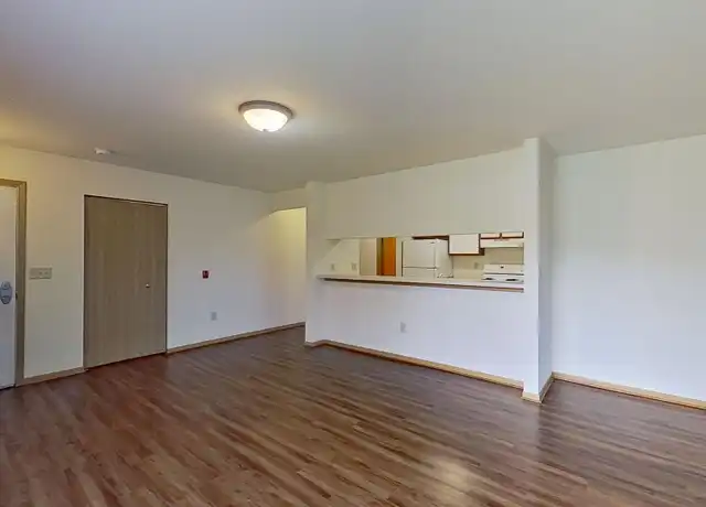Property at 3005 S Gate Dr Unit 12, Hartford, WI, 53027, 1 bed, 1 bath, [object Object]