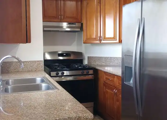 Property at 806 S Broadway Unit 16, Santa Ana, CA, 92701, 2 beds, 2 baths, [object Object]