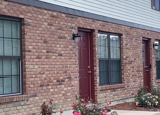 Property at 720 Ohio Pike Unit C, Cincinnati, OH, 45245, 2 beds, 1.5 baths, [object Object]