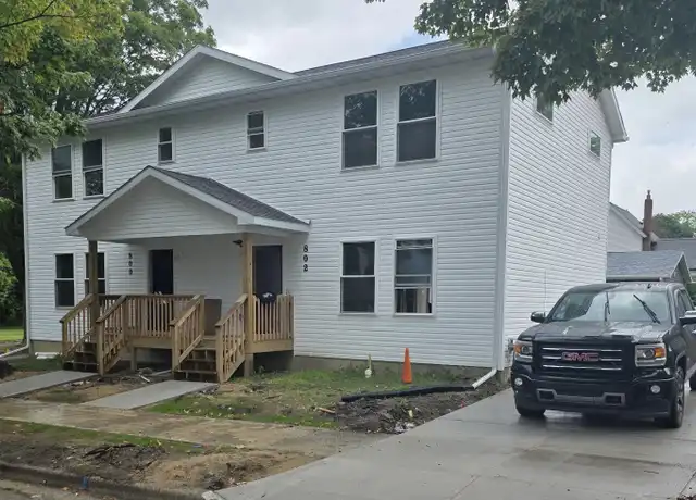 Property at 800 Detroit St Unit 1, Jackson, MI, 49201, 3 beds, 1.5 baths, [object Object]