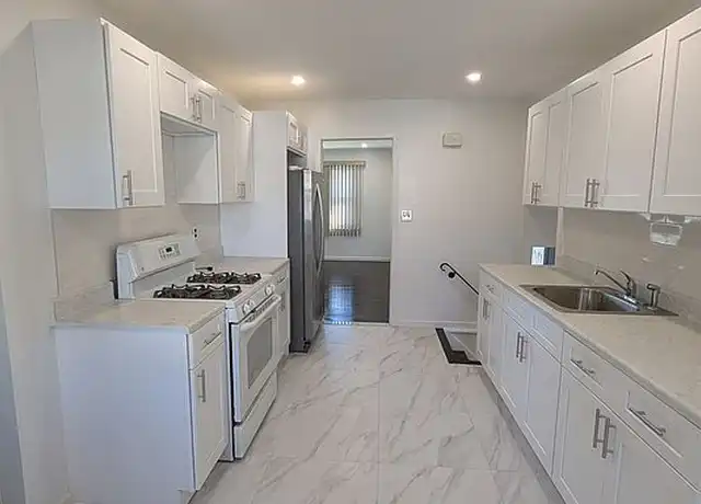 Property at 2278 Desisto Dr, Rahway, NJ, 07065, 3 beds, 2 baths, [object Object]